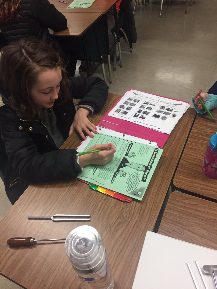 MrsSkahoe's tweet photo. Exploring how sounds are made and how they travel #ScienceCourt https://t.co/vKZrEj82fW