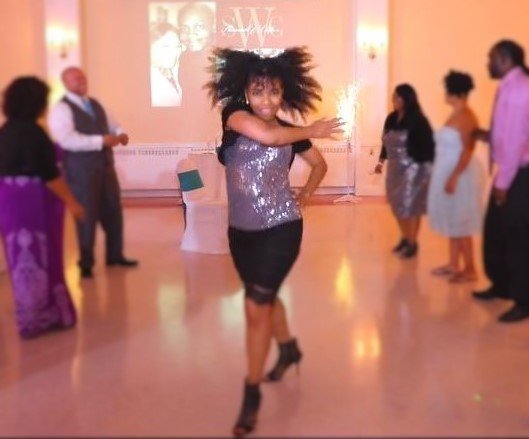 LashawnElise's tweet photo. When someone says "Soul Train Line" at a wedding! #soultrainline #dance #dancer #danceislife #lovedance #power #happiness #joy #Livelife https://t.co/IZizAsoj5n