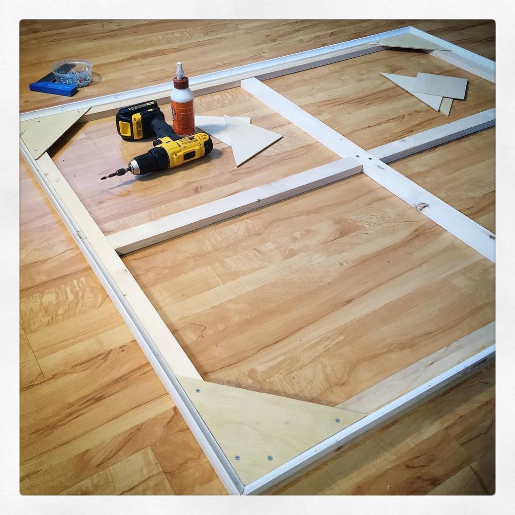 utsalhelen's tweet image. Still futzing with these stretchers...
I think I have my setup dialed now though.
#buildingmyown #newpaintings ift.tt/2lQ0E48