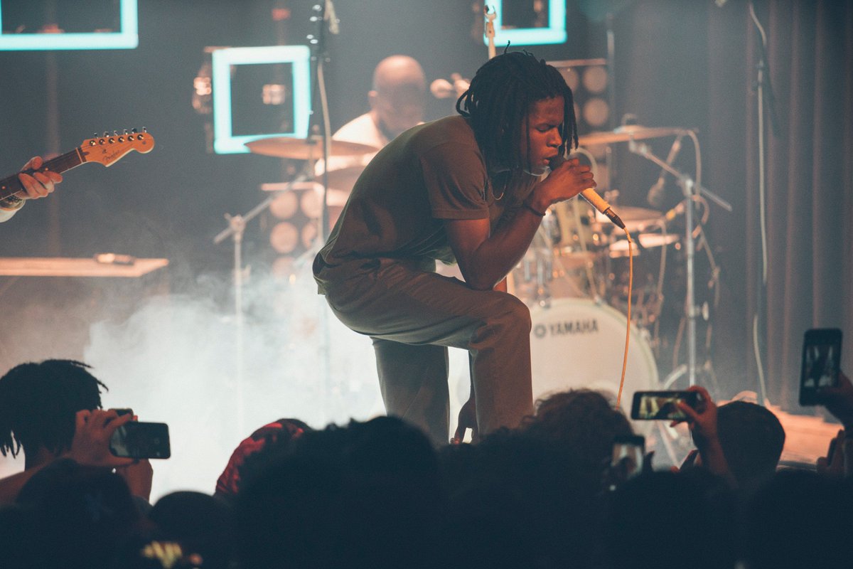 RedBullMusic's tweet photo. Tears were flowing and bodies were swaying when @DanielCaesar hit the stage during his intimate #30DaysinChicago show. #Coachella https://t.co/GaVzdqZP6o