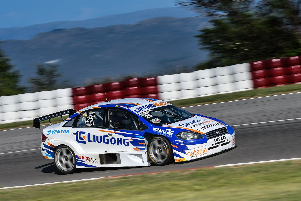 Ganadores 2017 en <a href="/TC2000online/">TC2000</a>:
4 <a href="/manuuluque/">Manuel Luque</a>
2 <a href="/IribarneFede/">Federico Iribarne</a>, <a href="/PerniaMariano/">Mariano Pernia</a>, <a href="/chelociarrocchi/">Marcelo Ciarrocchi</a>, <a href="/tomicingolani/">Tomás Cingolani</a>, <a href="/francocrivelli/">Fran Crivelli 🥇🥇🥇</a> y <a href="/hannaabdallah1/">hanna abdallah</a>
1 <a href="/Tomi_Gagliardi/">Tomas Gagliardi</a>, <a href="/MalloSantii/">santiago mallo</a>, <a href="/manuelsapag/">Manuel Sapag🌐</a>, <a href="/Juanacosta199/">Juan Acosta #18</a>, <a href="/FacundoArdusso/">Facundo Ardusso</a> y <a href="/MunozMarchesi/">Matias M. Marchesi</a>