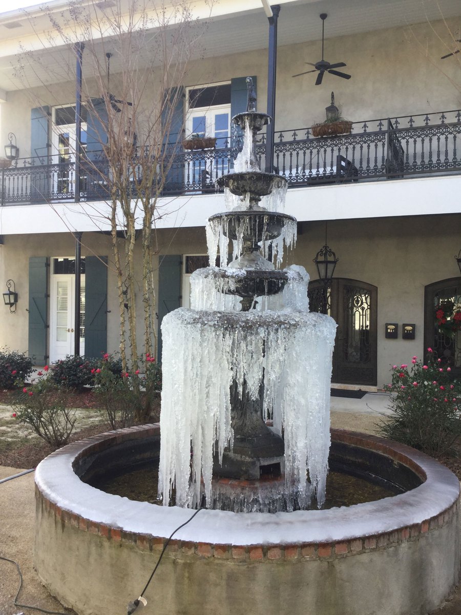 wdsu's tweet photo. These fountains on the Northshore won't be flowing anytime soon. Sent to us from Joey, Stephanie and Ruby. https://t.co/zZmx7FmLaN
