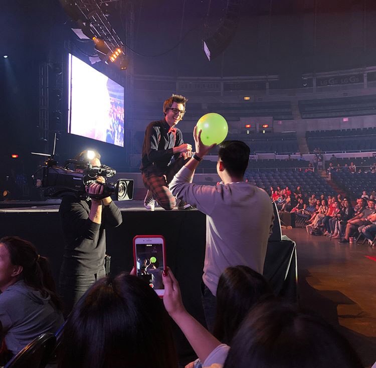 bigcox's tweet image. After 3 hours sleep I’m heading to the airport. I have had such a fun time with the @ImpossibleShow gang here in Manila. The best shows we have ever done. Thank you to everyone who came and everyone I worked with. The magic continues x