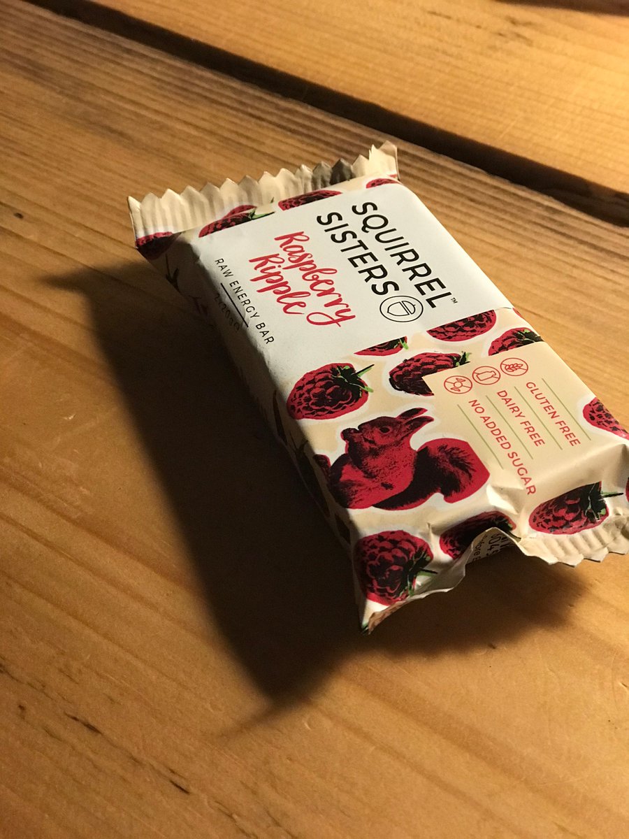 themodelmethod's tweet photo. Late night working, sponsored tonight by @squirrelsisters Raspberry Ripple Raw Energy Bar, mmmmm mmmmmm delicious ๐ ๐ฟ #themodelmethod #themodelmethodonline https://t.co/nbersbpgdg