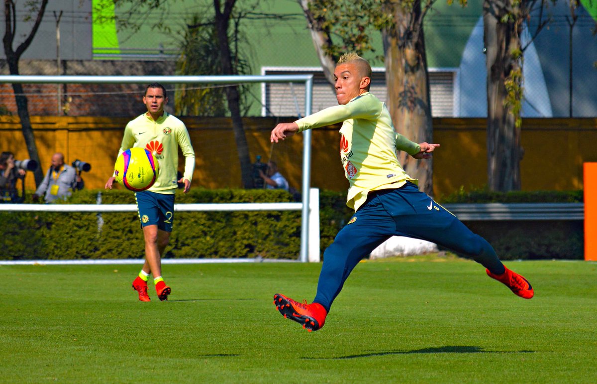 ClubAmerica's tweet photo. #Galería 📸

Estamos a unos días del debut en el #CL2018 💪🏼

⏩ https://t.co/0maPNVrugt

#SiempreÁguilas 🦅 https://t.co/0lqi0wsJGP