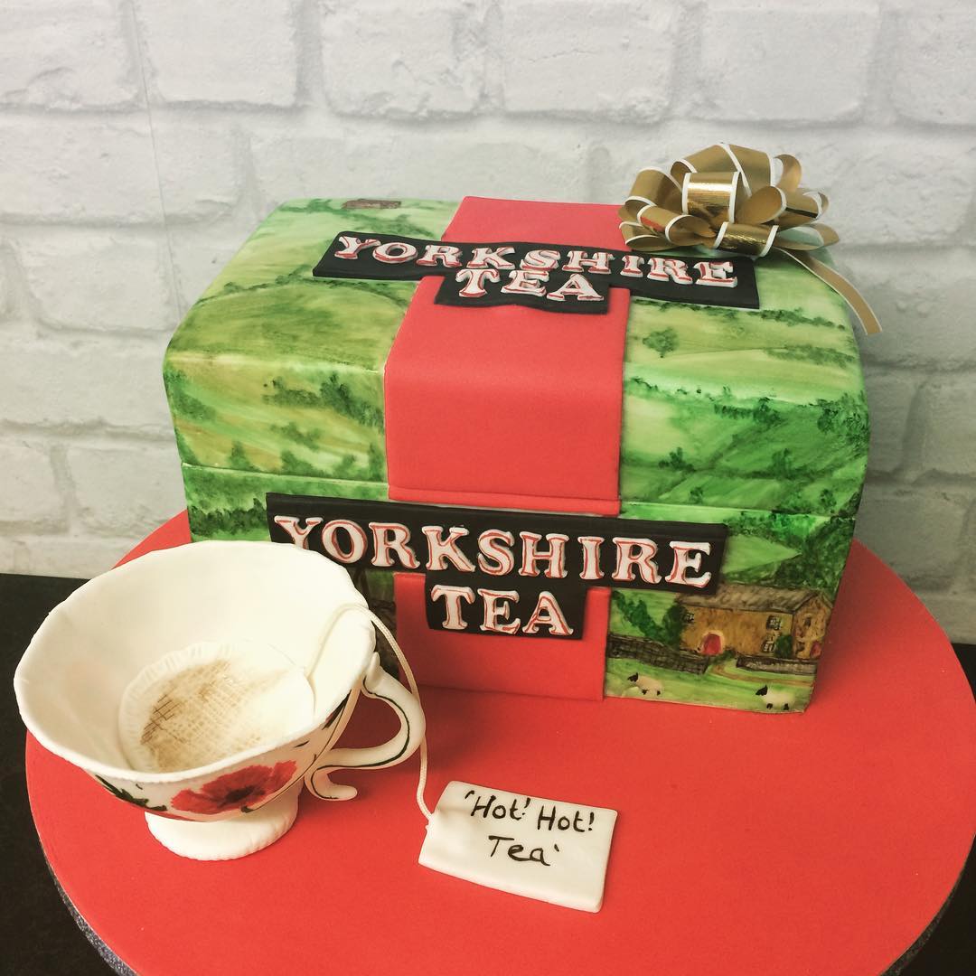 YorkshireTea's tweet photo. Having a healthy January? Why not try the Yorkshire Tea Diet Plan? Just drink one brew every 30 minutes throughout the day, then eat an enormous novelty cake before bed.

Photo by https://t.co/85GsJ0AeEm https://t.co/3a6eSHjZ4j
