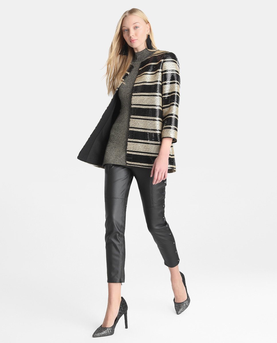 DressedPerfect's tweet image. Cuando la chaqueta es la protagonista del look de fiesta ow.ly/hlPk30hmSjW