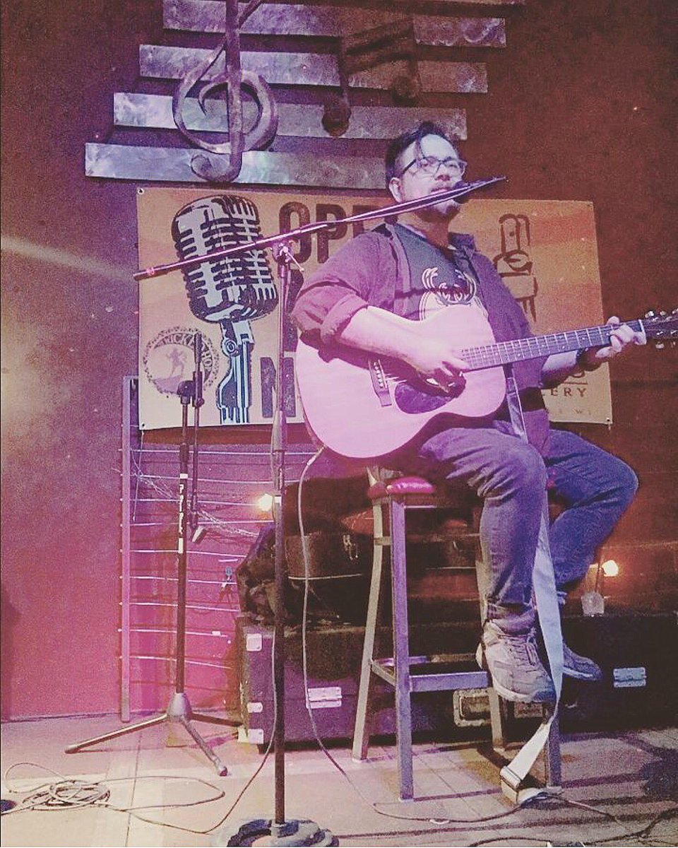 thewickedhop's tweet photo. 🎤🎸🤹‍♀️Grab your guitar, tell us some jokes or read us a poem! Whatever it may be, the mic is ready for you EVERY WEDNESDAY from 8PM-12AM! Specials include: $3 @MTKYColdSnacks, $4 Kinnickinnic whiskey shots &amp; $5 #Rehorst double talls from @GLDistillery! 📸:@queenoffriess #mke https://t.co/vaC03O72MC