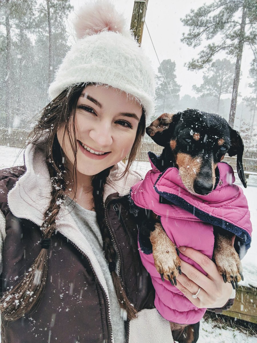 BiscuitCutterKT's tweet photo. It is blizzarding in South Carolina! ❄️❄️❄️❄️💕💕💕💕 #snow #SouthCarolina https://t.co/qPYHgkz2VB
