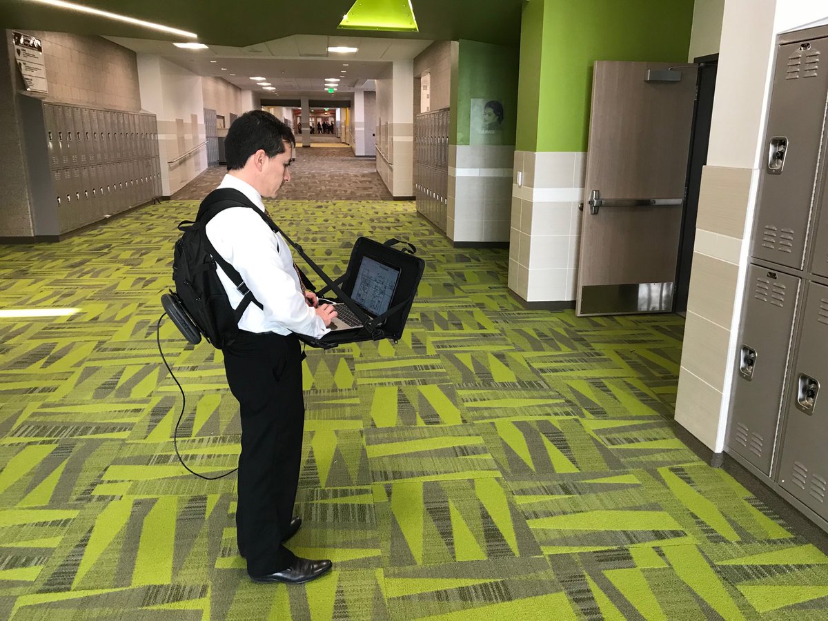 Ferney_Munoz's tweet photo. #MidvaleMiddle Back to school @canyonsdistrict & @wirelesslanpros #SurveyTray with @Ekahau #WhereIsMySideKick @ruckusnetworks #ChannelFly all 5GHz at 80MHz. Change is on the way. https://t.co/c9ACMBYWN3