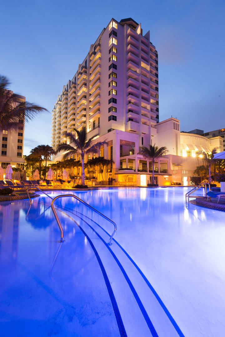 Loews_Hotels's tweet photo. Stay Four For More: Book 4 nights or more at #LoewsMiami this season, and enjoy a $250 resort credit at any of our new dining outlets https://t.co/qR96EJTTGu https://t.co/kZ4z16uVFM