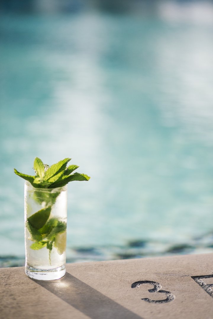 Loews_Hotels's tweet photo. Stay Four For More: Book 4 nights or more at #LoewsMiami this season, and enjoy a $250 resort credit at any of our new dining outlets https://t.co/qR96EJTTGu https://t.co/kZ4z16uVFM