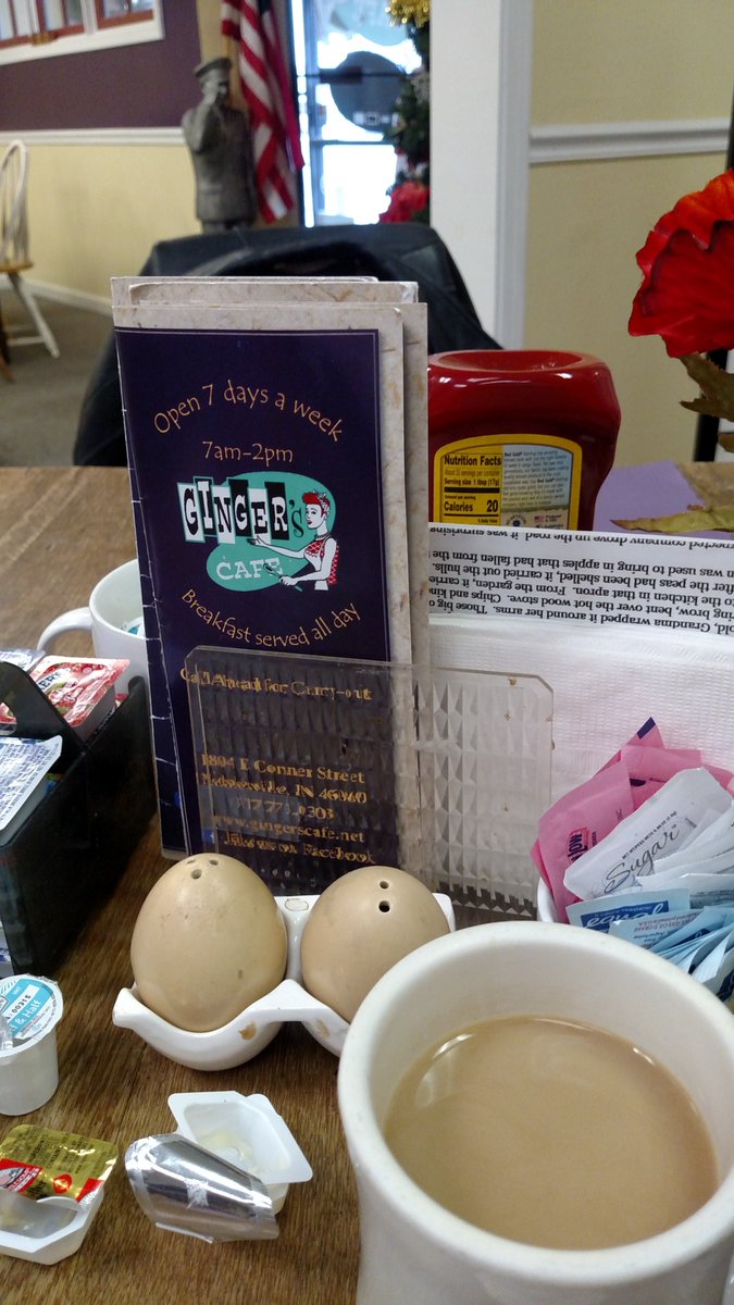BevsPaper's tweet image. Enjoyed breakfast with Dad @gingers_cafe this morning. #noblesville #breakfast #Goodfood