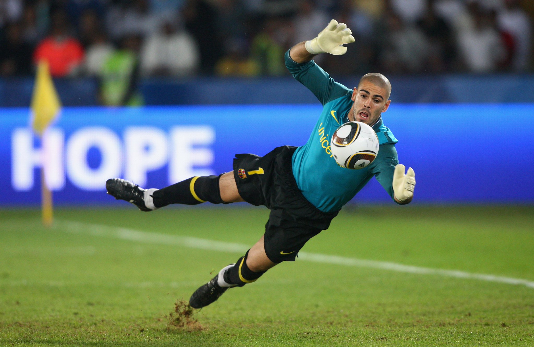 FIFA On Twitter Two time ClubWC Winner Victor Valdes Has Retired fifa-on-twitter-two-time-clubwc-winner-victor-valdes-has-retired