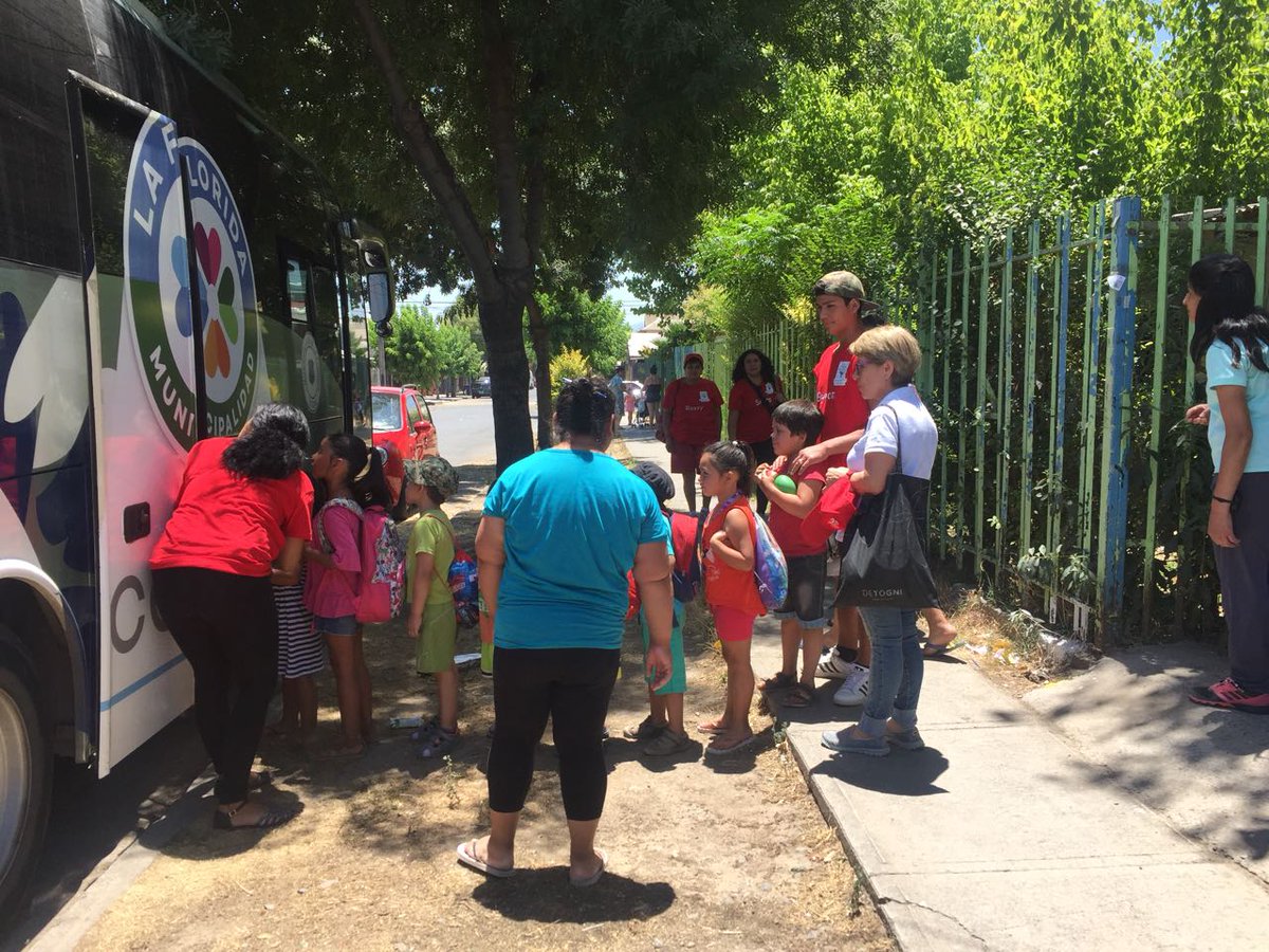 CFLaFlorida's tweet photo. Se inician la semana Colonias de verano junto a  @centroraimapu @funfamilias @tererey3 https://t.co/6BQyv31IVQ