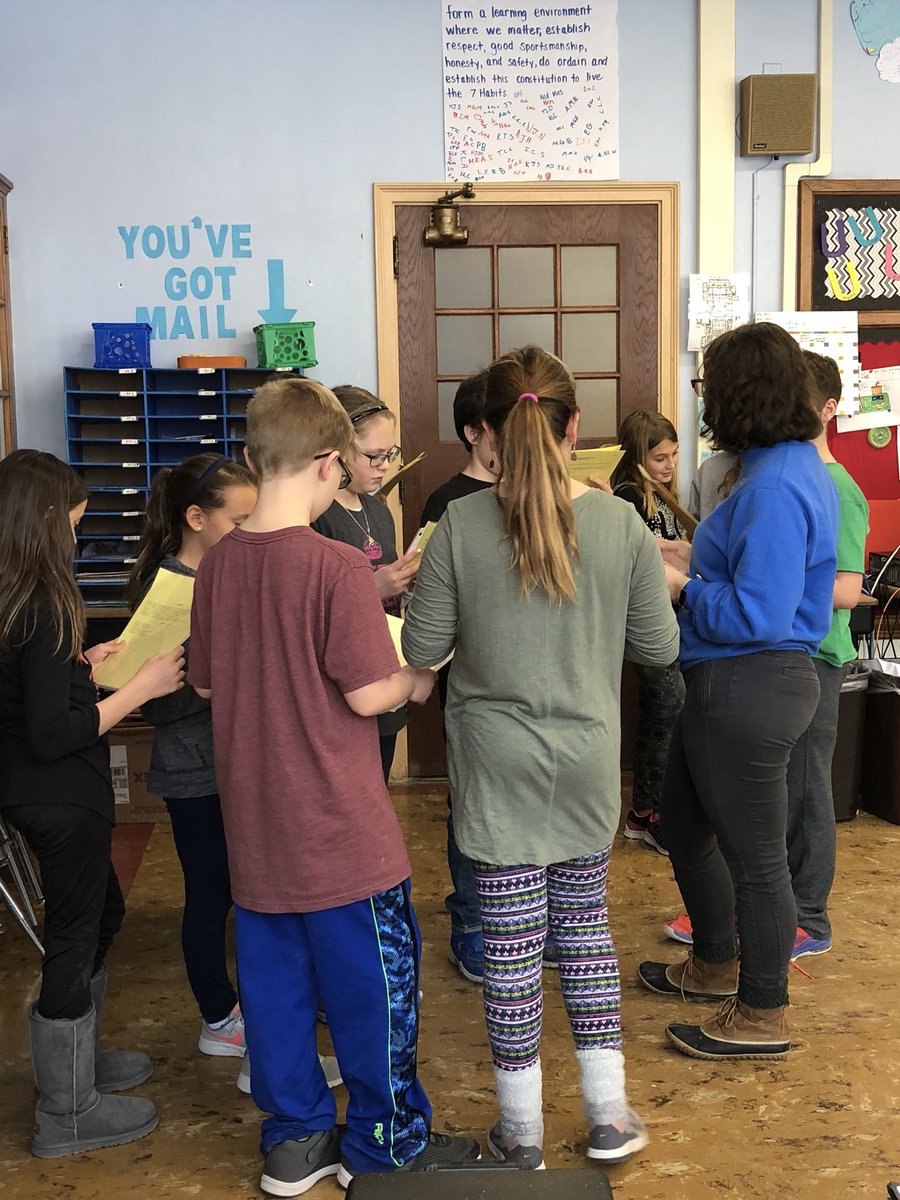 MissConsaul5's tweet photo. What a great workshop from by Rachel from @MGRYouthTheatre today! We had a blast putting on our own performance about the American Revolution. #CanandaiguaProud #learningthroughtheater https://t.co/1ODbiYIFFy