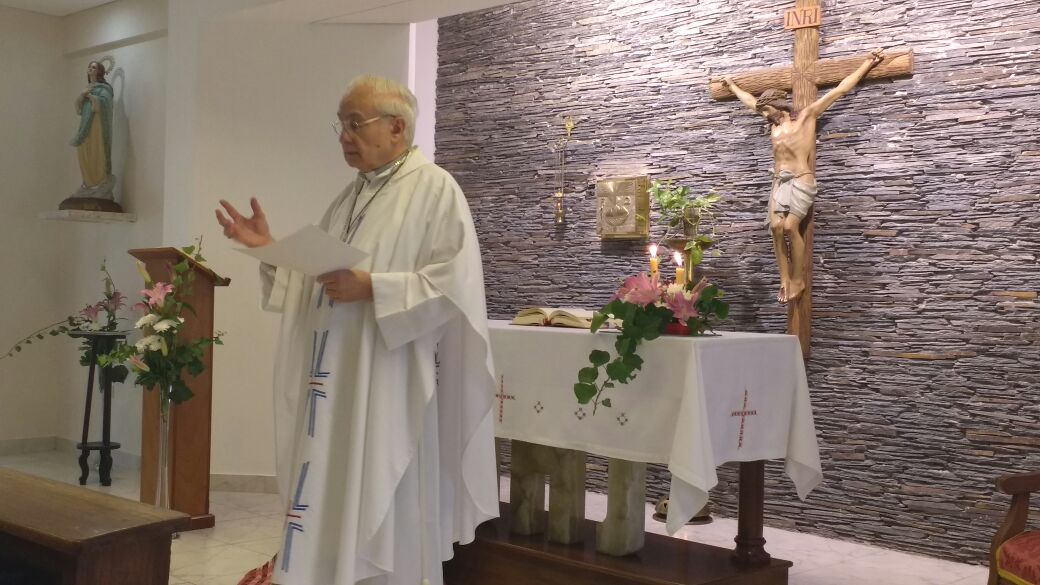 ColePastoral's tweet photo. Tenemos un nuevo hermano de la Flia de Madre Catalina💖, hoy al medio día, como gesto de reconocimiento y gratitud Madre María Silvia Fiorentino hizo entrega de la carta de hermandad a Monseñor Carlos Ñañez https://t.co/Uml6SCg3G8