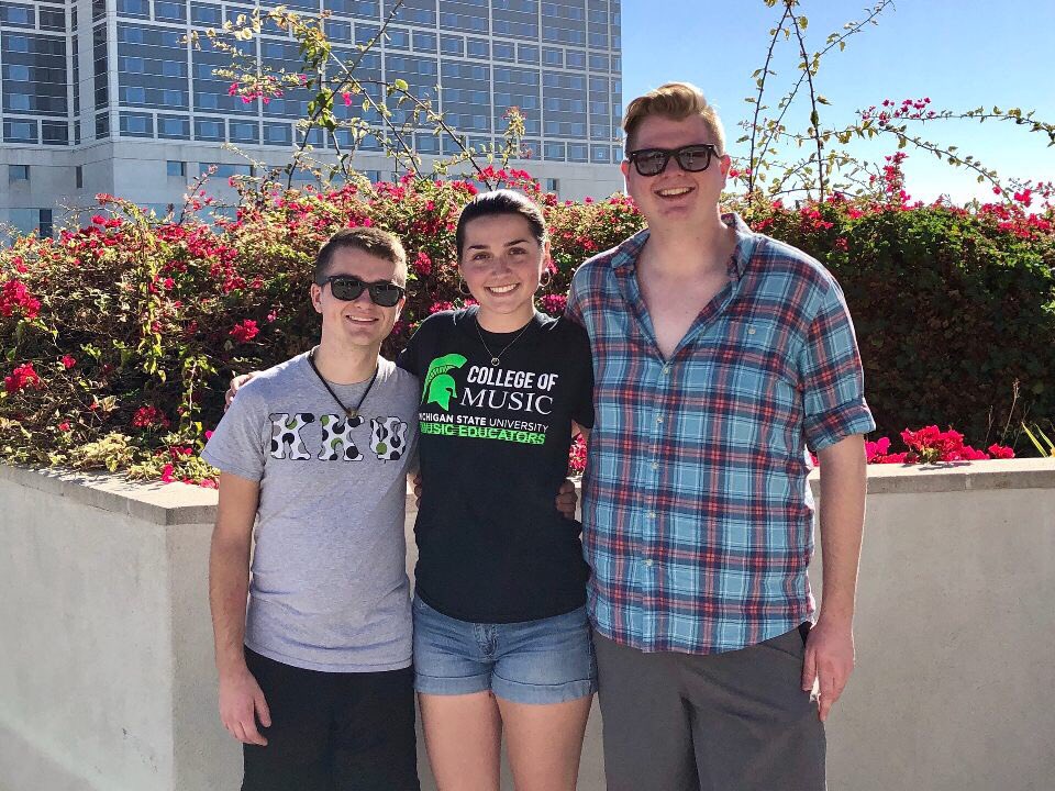 ejski10's tweet photo. Proof that I actually like hanging out with these guys even when we’re not forced to while out of uniform.
Love y’all 💚
#deepv #thypraises #squintyeyes https://t.co/UttYExDQsH