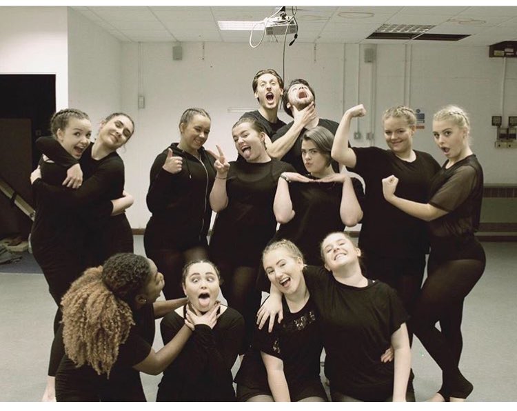 nomanslandba3's tweet photo. No Mans Land cast would like to wish you all a HAPPY NEW YEAR🎉✨. Also a reminder that there’s only 11 days to go! Please get booking your tickets online🎭🎫 IT IS A SHOW NOT TO BE MISSED! https://t.co/ejzmMjdF9x