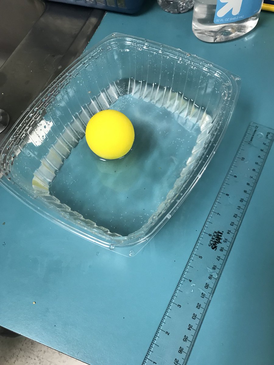 KellyRansier's tweet photo. Students discover properties of waves through hands on investigation #ngss @PineCrestES https://t.co/icUPAN0pA6