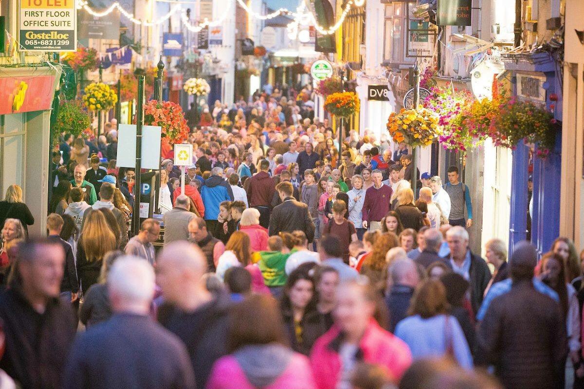 So, #Ennis has been named Ireland's Cleanest Town. As well as Ireland’s Friendliest Town. How great is our little home?! #visitennis #win