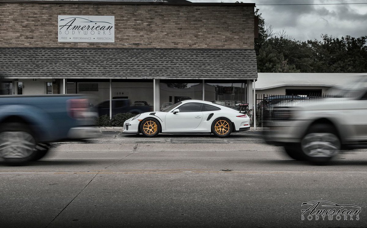 ForgelineWheels's tweet photo. Have a compulsion to pursue perfection? #AmericanBodyWorks equipped this #Porsche #991GT3RS with #Forgeline #CarbonForged #CF201! https://t.co/zPZKVIGEsk https://t.co/zRzLPI6Bw3