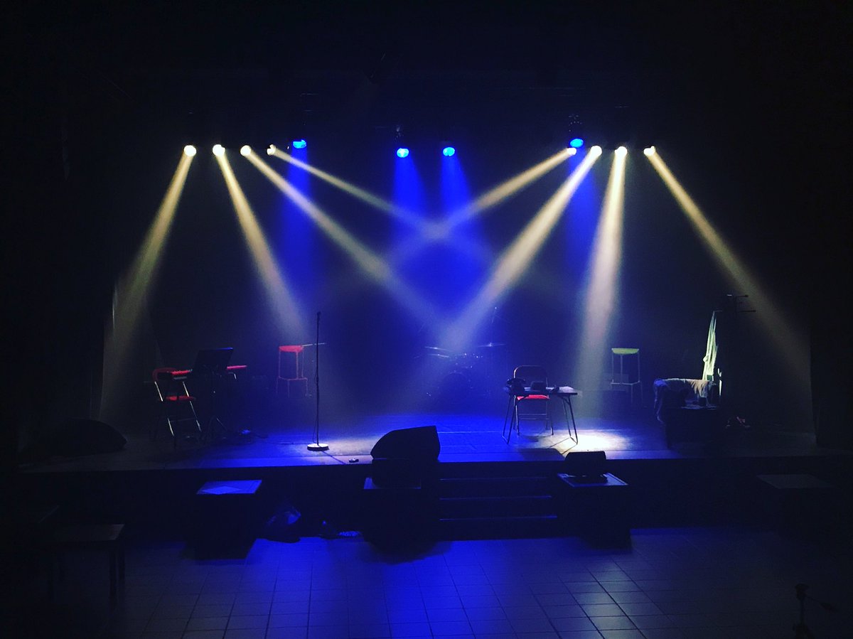 KameliyaAfshari's tweet photo. Let’s start the new year with a 4-day-rehearsal ! 👊🏻😃 #NYE2018 #backintimeshow #show #comedy #music #Musicians #lights #lightengineer #stage #singer #actress #acting #staging #actorslife https://t.co/NFPcdtY6TJ