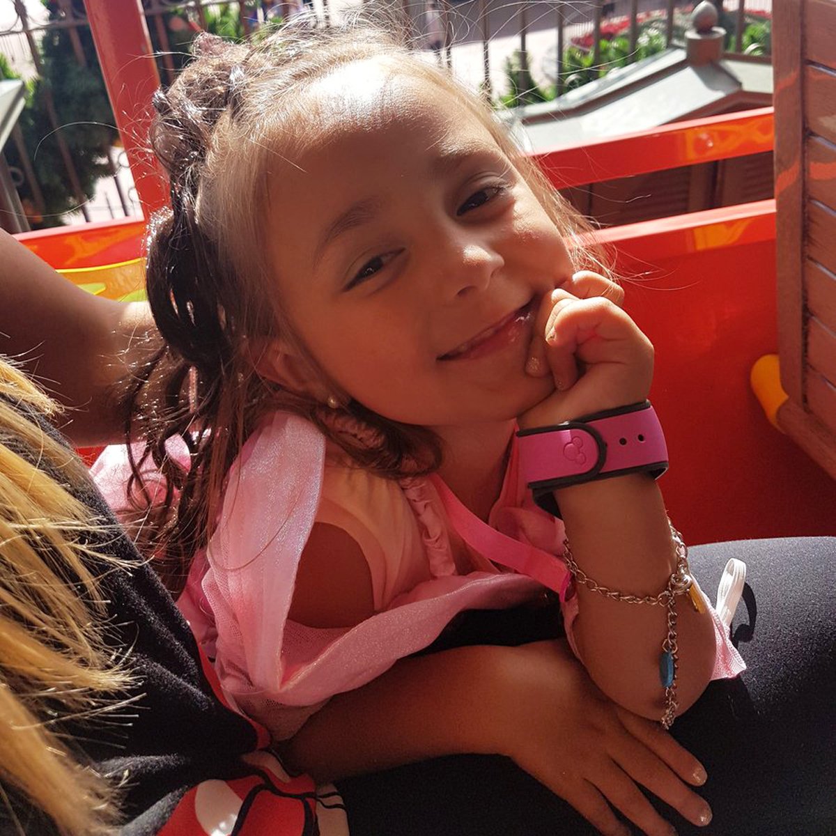 LANACION's tweet photo. MORENA NECESITA AYUDA
La hija de 4 años del atleta olímpico @M_mastromarinoo está internada y necesita urgente dadores de sangre 👉  https://t.co/nZLLr5MFdq https://t.co/65uHWpe1QS