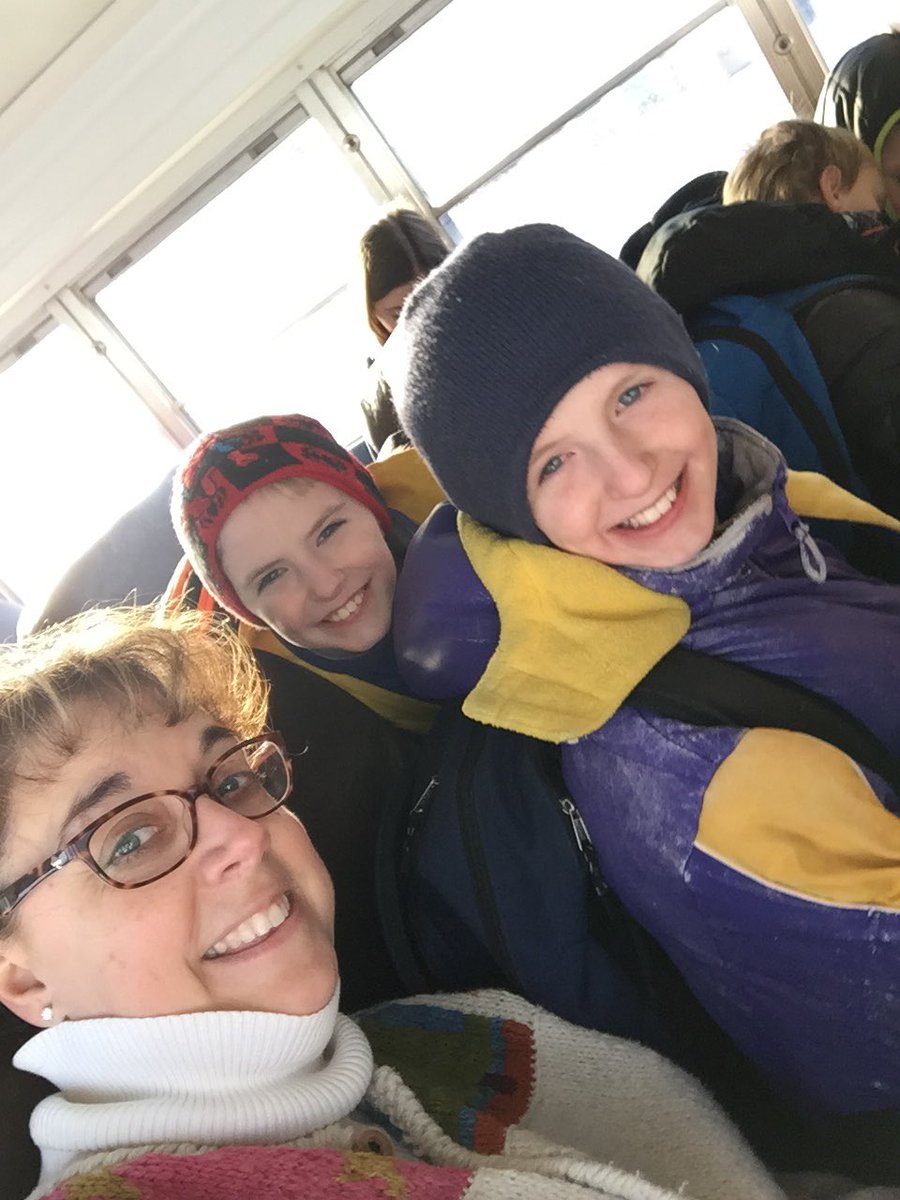 HumphreyElem's tweet photo. Trying something different and hopping the bus for some great conversation. All smiles! #hlwwproud #Bus15 #mespaMN https://t.co/fEW5wsDqrr