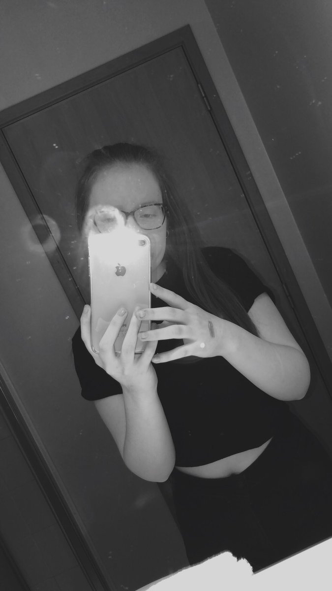 spinninstyles's tweet photo. i love you endlessly @sebtsb 💖#SelfieForSeb https://t.co/afMIbnl7J3