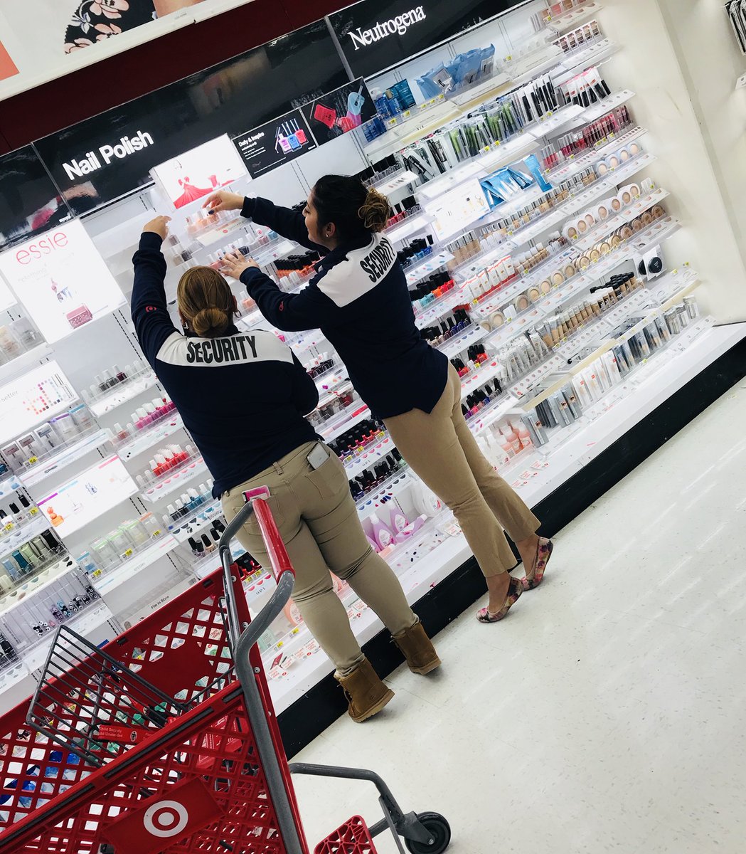 PratimaMMangar's tweet photo. Celebrating our December #RECOVERYCHAMP TPS Gabby by focusing on cosmetics instocks in one of our top theft classes ๐ฎ๐ปโโ๏ธ๐ฏ๐
๐ป @MikeCasolino @NasticDusan #NAILCARE #TARGETANDBLUE #dontstealfromtargetbro https://t.co/ZrsHa8gf8e