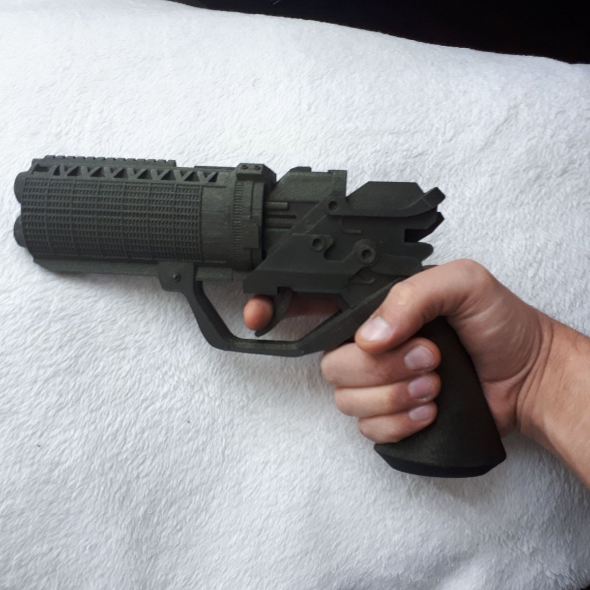 Just ordered <a href="/Fillamentum/">Fillamentum.com</a> vertigo galaxy from <a href="/3d_filament_net/">3d-filament.net</a> people just love #BladeRunner2049 k's gun in this color😁😎