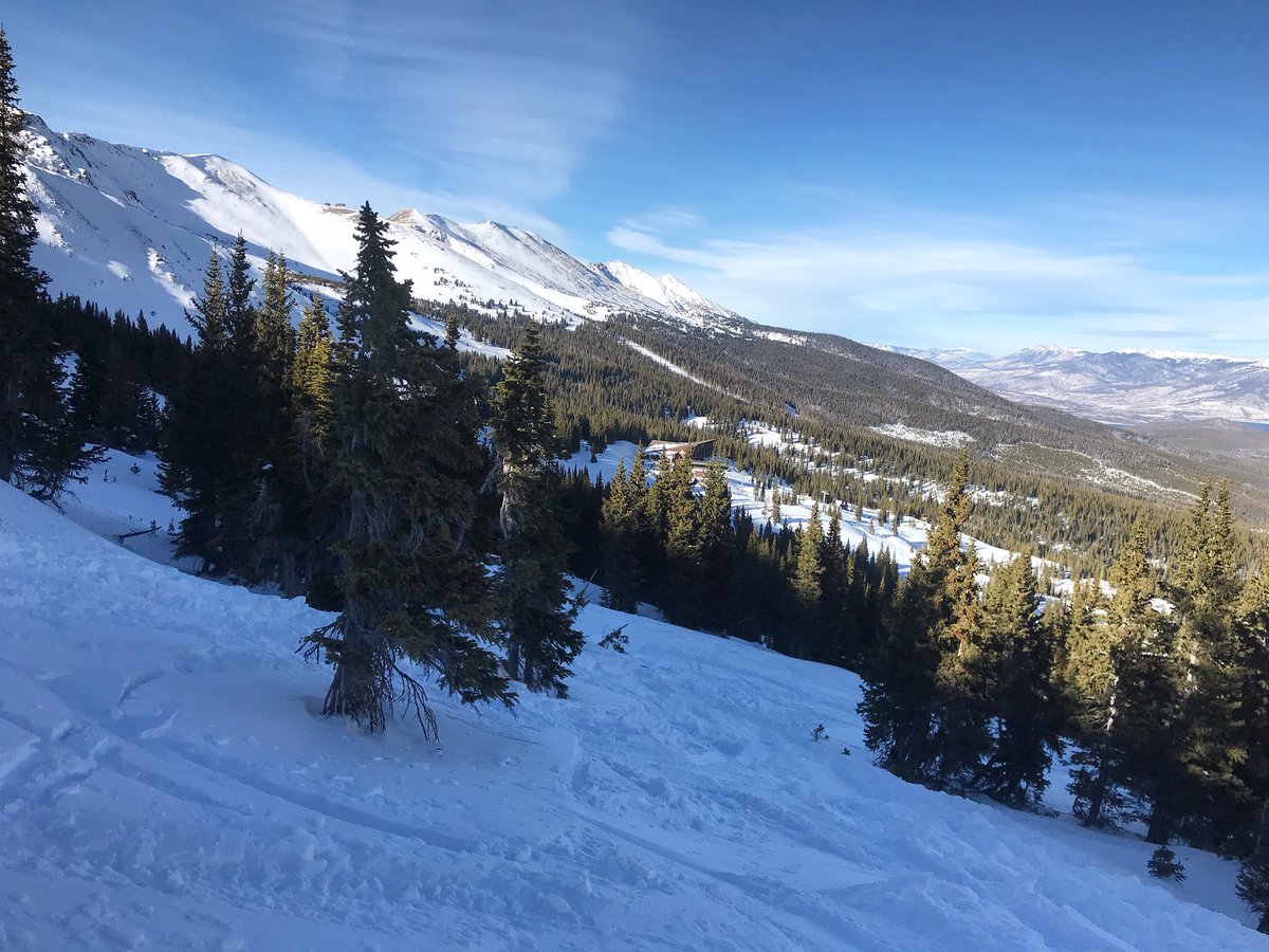 breckenridgemtn's tweet photo. What’s between winter break and spring break? Breck Break is that mountain town sweet spot from January to March. Visit the link in our bio to explore events and lodging deals for your next break. #breck #breckbreak https://t.co/Tup9ixOXVF