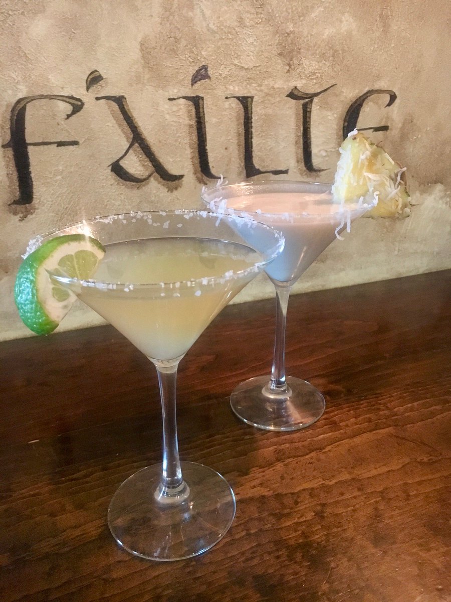 PubKilpatricks's tweet photo. Stop on into the pub for a taste of summer during these cold days we're having! We are currently featuring a Snowy Colada or a Sweet &amp; Spicy Margarita for $7 #ithaca #BombCyclone #twithaca #downtownithaca https://t.co/boPDWVhyvI