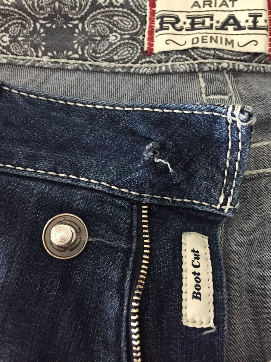 hrsnrnd25's tweet photo. I’m a huge fan of @Ariat so when I fell in love with Ariat jeans I knew I had found a product I could count on. However, this is the second pair that has done this with minimal wear. I’m at a loss. I hate to give up on the jeans, but for the price and the brand, I expect more. https://t.co/snlUuS3lXD