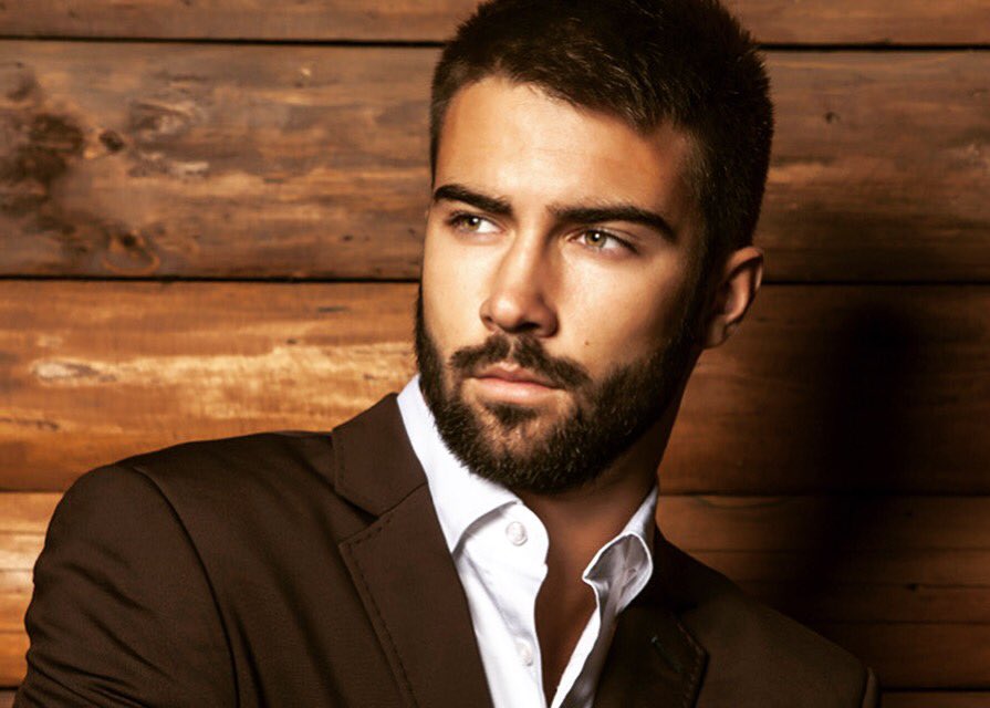 EmporioBarbiere's tweet photo. “Love my beard…” #menthing
#emporiodelbarbiere #beard #averelabarba https://t.co/6jMOQdKqFT