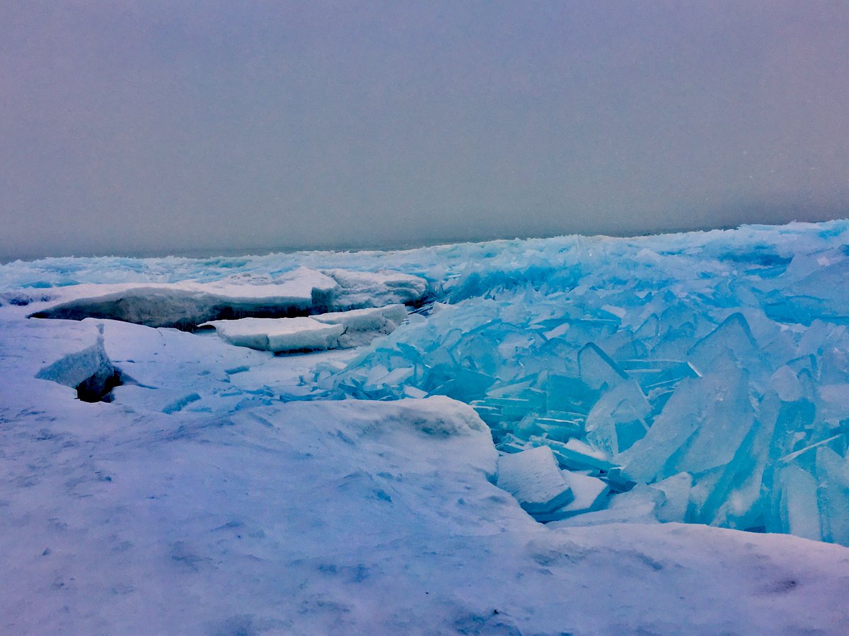 EmsCanadian's tweet photo. @OntarioParks @PresquilePP #blueice  #hphp #JanuaryBlues @EventsBrighton https://t.co/w4bHT8kYwM