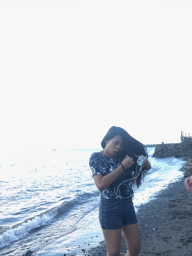 bellieboos's tweet photo. Thennnnnn this dayyyy Ughhh have’nt been 2 the beach in 4eva. It was hella lit till #sakspan HAHAHA but kani na adlaw na close ta tanan 🤙🏼 shoots https://t.co/kQwvxuNOmV