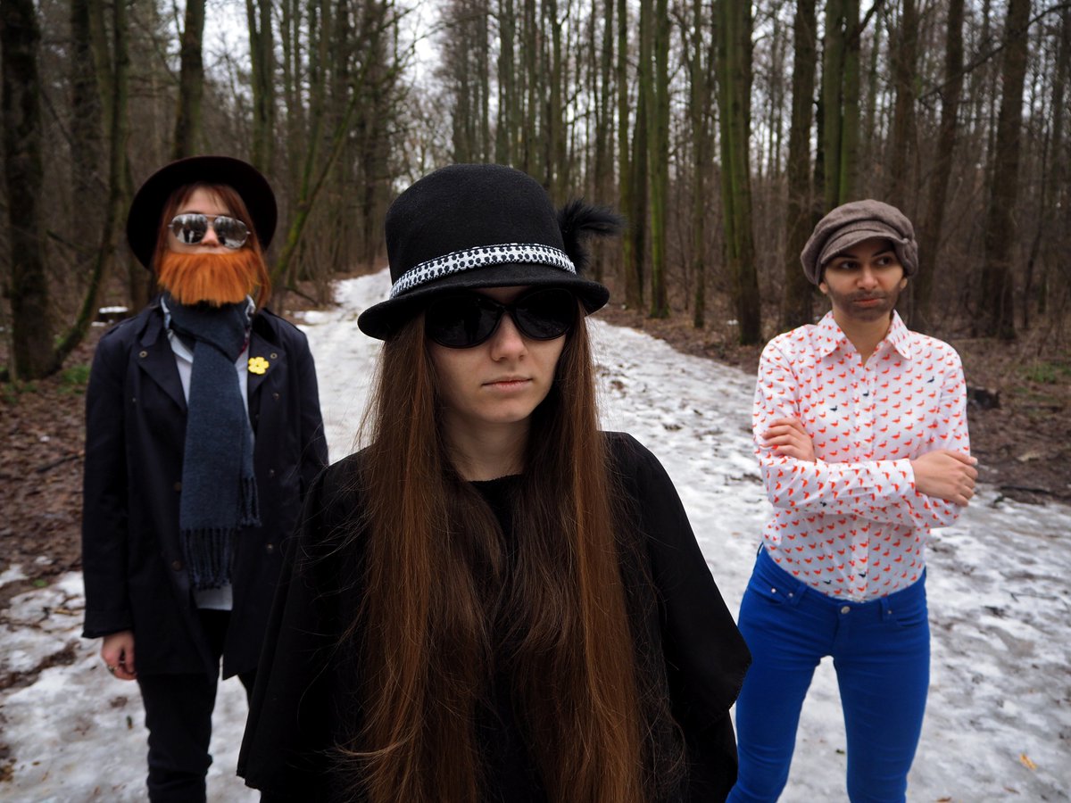UporolGroup's tweet photo. Something special for our fans, who've been waiting for so long... Here we are, the not so blue faces of Uporol! Sorry, Darius couldn't make it ๐
@archiveofficial @iamDavePen @smileydrums @manglebird #archiveofficial #DannyGriffiths #PollardBerrier #DavePen #UporolCosplay https://t.co/Sp890Qd0Fx