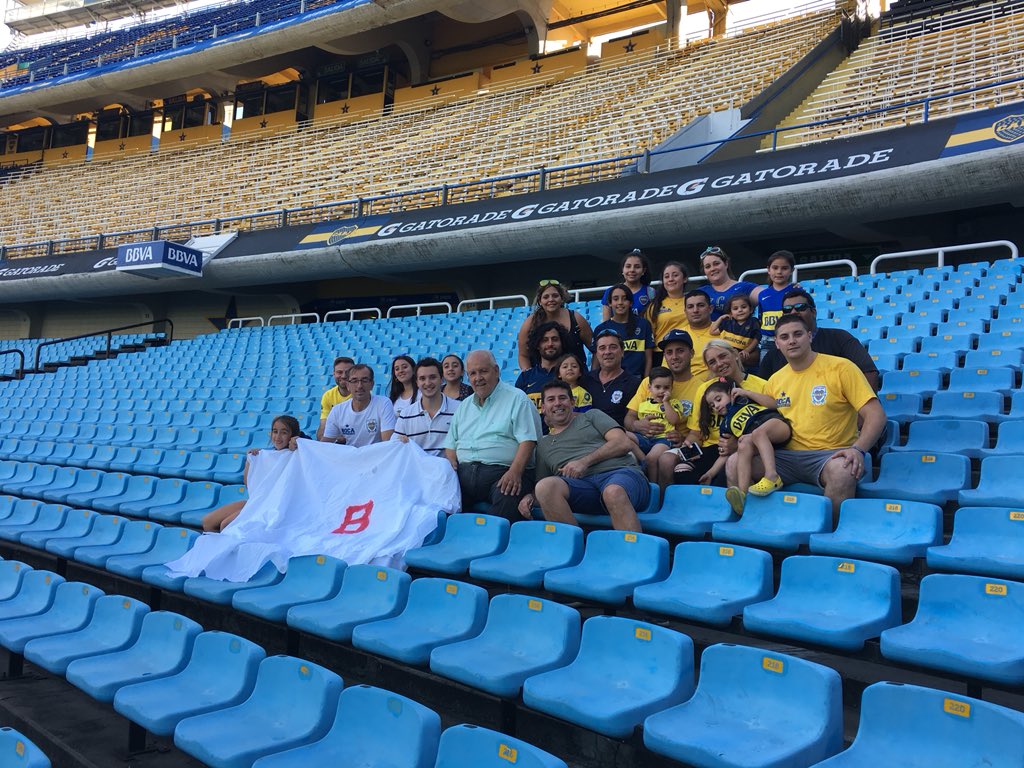 IDEASPARABOCA's tweet photo. Nuestros socios de @CABJmallorcaB12 fueron recibidos por representantes del departamento de interior y exterior en la mismísima #Bombonera https://t.co/EKoLUqEtHr