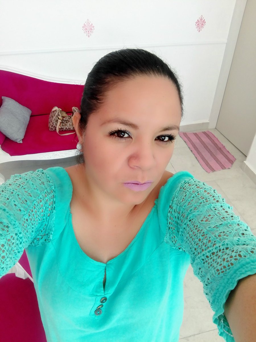 IsabelGozl's tweet photo. @Juanenla99 #MeSientoMásFelizCuando como chocolate https://t.co/imBD2mKbSp