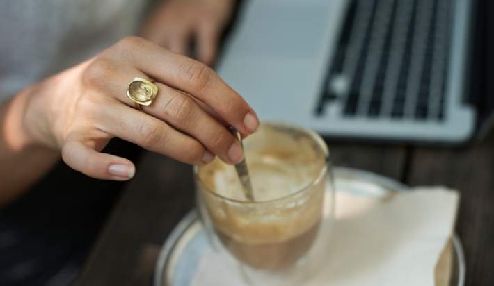 F1nancingDreams's tweet photo. Have some financial New Year's resolutions in mind? These 3 tips could help you stick to them: https://t.co/GyDySoYpKa https://t.co/6chQW55TcU