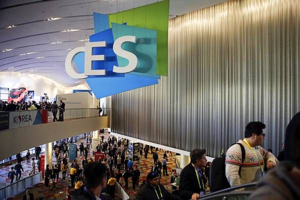 ClarkCountyNV's tweet image. Just 6 days away from @CES 2018. What new tech breakthrough will hit the floor of the Las #Vegas Convention Ctr? Here are some predictions of what to expect -&amp;gt; buff.ly/2qmM9uc