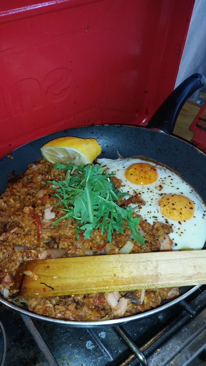 IansCampers's tweet photo. Leftover #paella for breakfast #awesome @pereew #campingfood #paella #glamping https://t.co/wpO1Eh3zwA