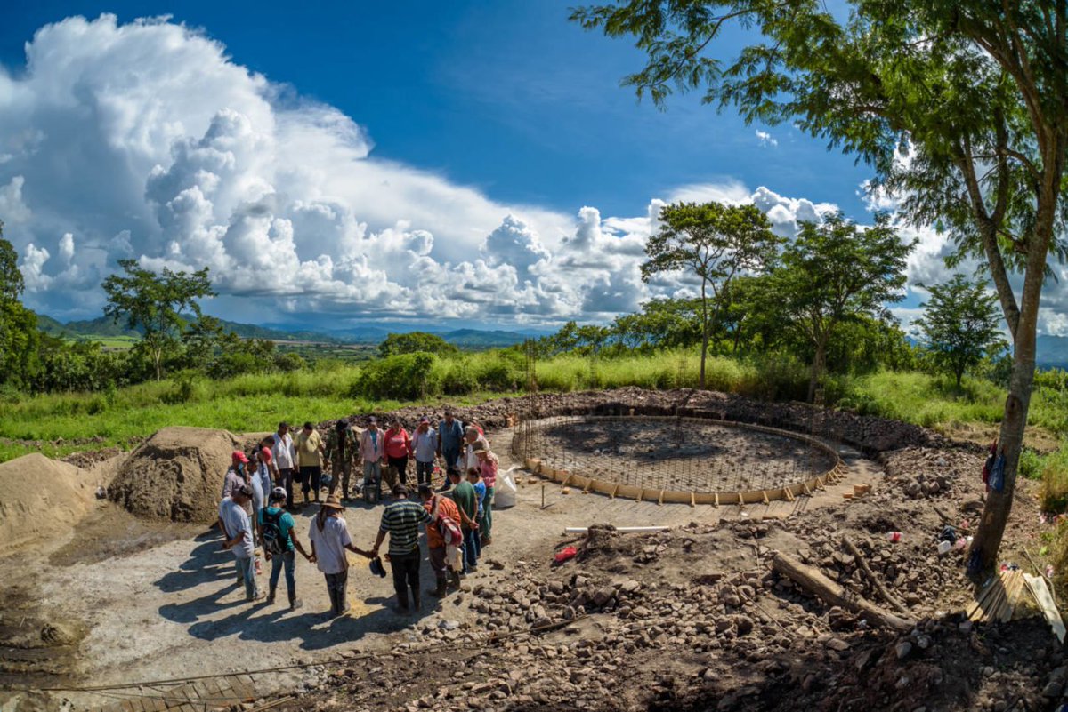 denvermattress's tweet photo. One of the ways our #givingpartner provides #cleanwater is through constructing community water tanks. Here volunteers in Honduras pray together after installing a tank which will provide water to over 3,000 people.
π·: @WorldVisionUSA/Jon Warren // #worldvisionwednesday https://t.co/2txOhBUra2