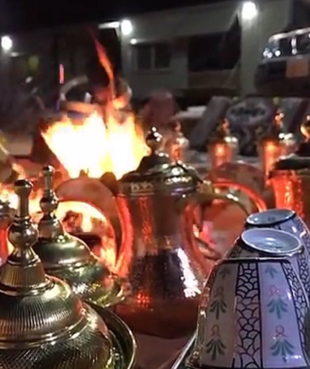 badwya_55's tweet photo. إيـه بدوية واعشق البن والهيل
ويشوش رآسي للبيوت القديمة https://t.co/zJ5Gfjuf2s