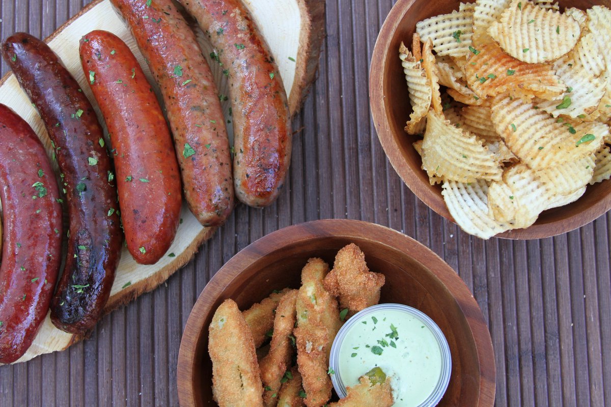 "From Butterbeer straight out of J. K. Rowling’s Harry Potter series, to truffle mustard, organic chutneys, unusual sausage flavors, and even bugs, Texas is not short on unique menu options!" Click the link for some of Texas's most unique dishes!

txliving.com/uncommonly-del…