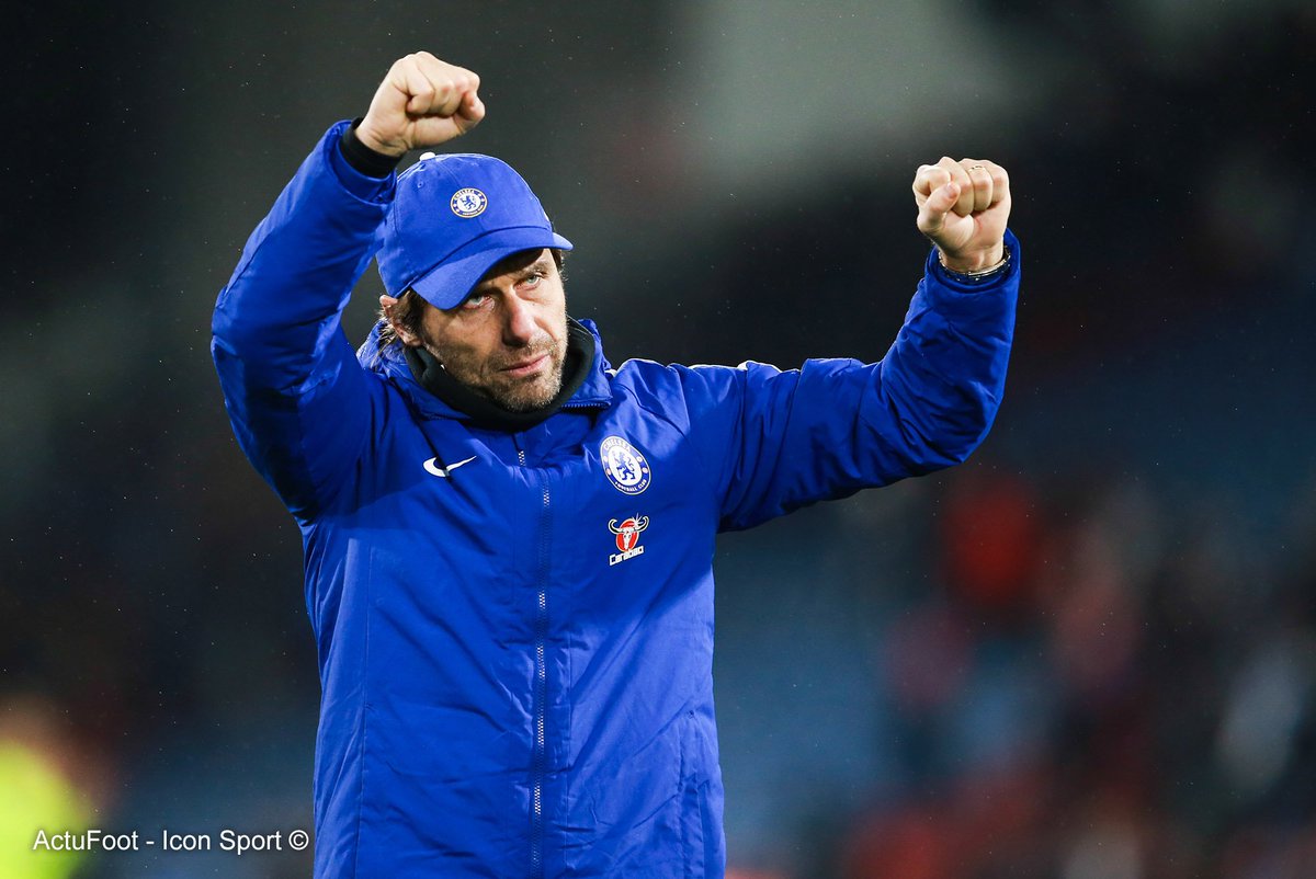 ActuFoot_'s tweet photo. Antonio Conte devrait quitter Chelsea en fin de saison, annonce @DiMarzio.
Le PSG souhaiterait le recruter pour la saison prochaine.
(@DiMarzio) https://t.co/ZSmsfQyUHX