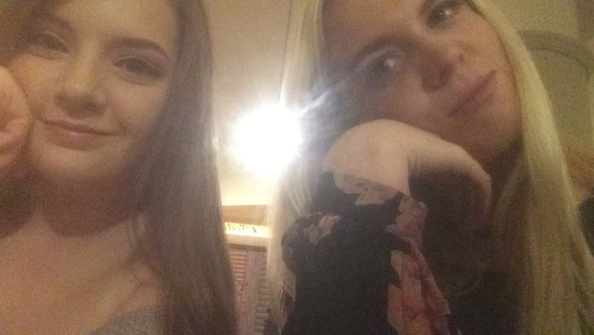 thaiboxervic's tweet photo. Can’t wait to see my best friend from basic again 😁👭💜 https://t.co/xoLzUWFOIc