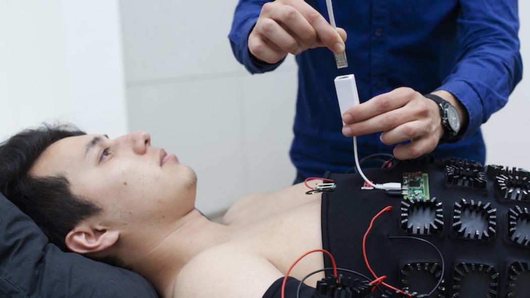 motherboard's tweet photo. You could mine one(1) bitcoin per month if you harvested the body heat from 44,000 people https://t.co/jsROgSf7wV https://t.co/urhEVDUvsH